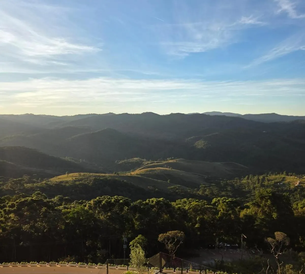 Отель Gran Paradiso Campos Do Jordao Resort